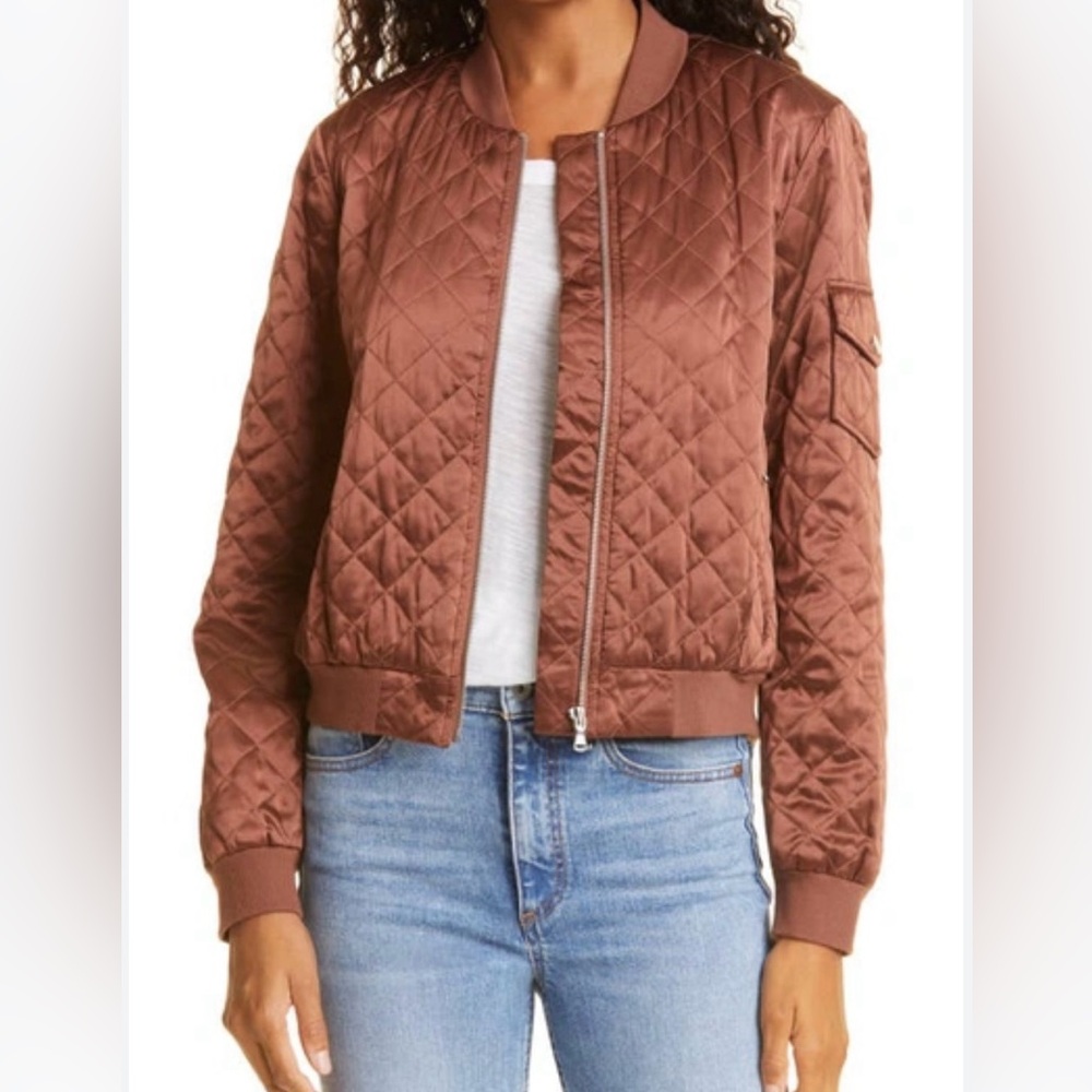 Forever 21 quilted bomber jacket Size M